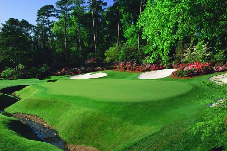 Premium Photo | A view of the 18th green at the augusta national golf club.