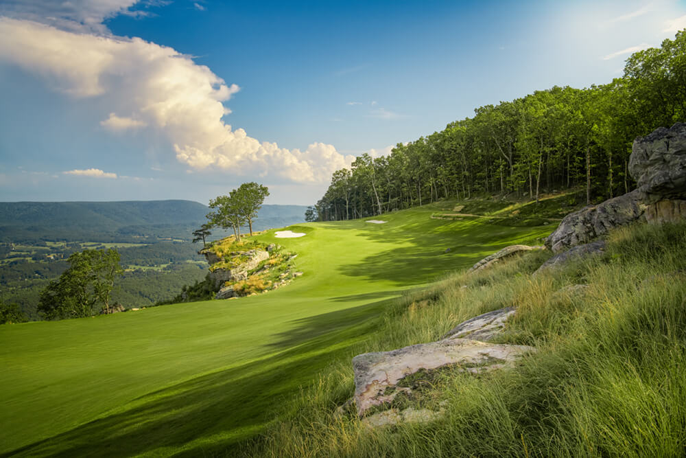 Links Living: McLemore - LINKS Magazine