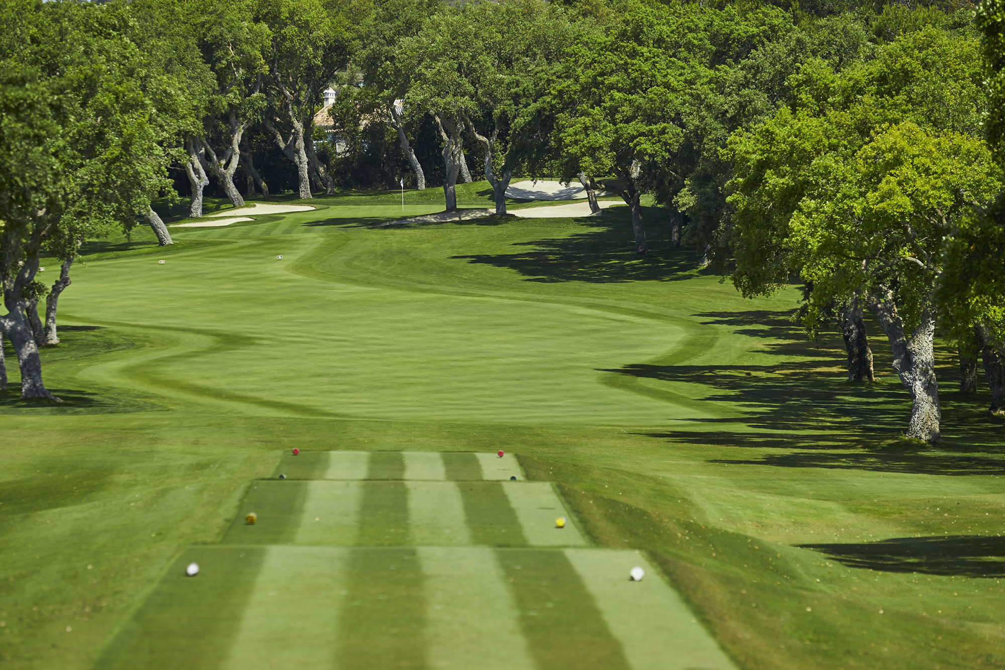 narrowest golf holes