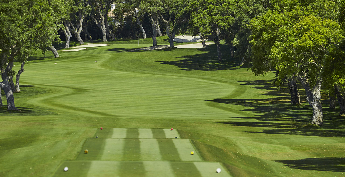 narrowest golf holes
